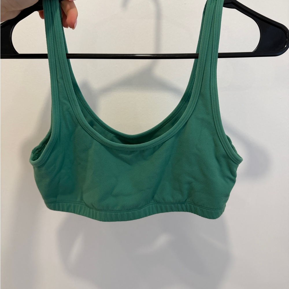 TNA Aritzia sports bra green size medium